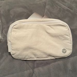 Lululemon Everywhere Belt Bag WHITE